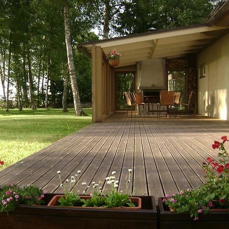 Mere Holiday House Сальме Экстерьер фото